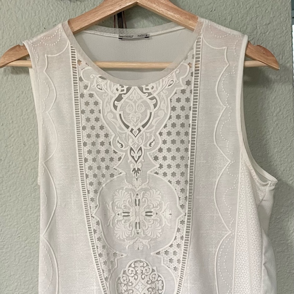 Beautiful Sleeveless Zara Blouse - Medium - Excellent condition - Picture 2 of 10